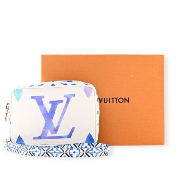 ⭐️Pending Sale⭐️NIB Giftable Louis Vuitton By The Pool Wapity Bag - Picture 1 of 7